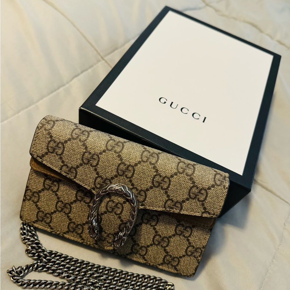 Gucci Dionysus GG Supreme Super Mini Bag